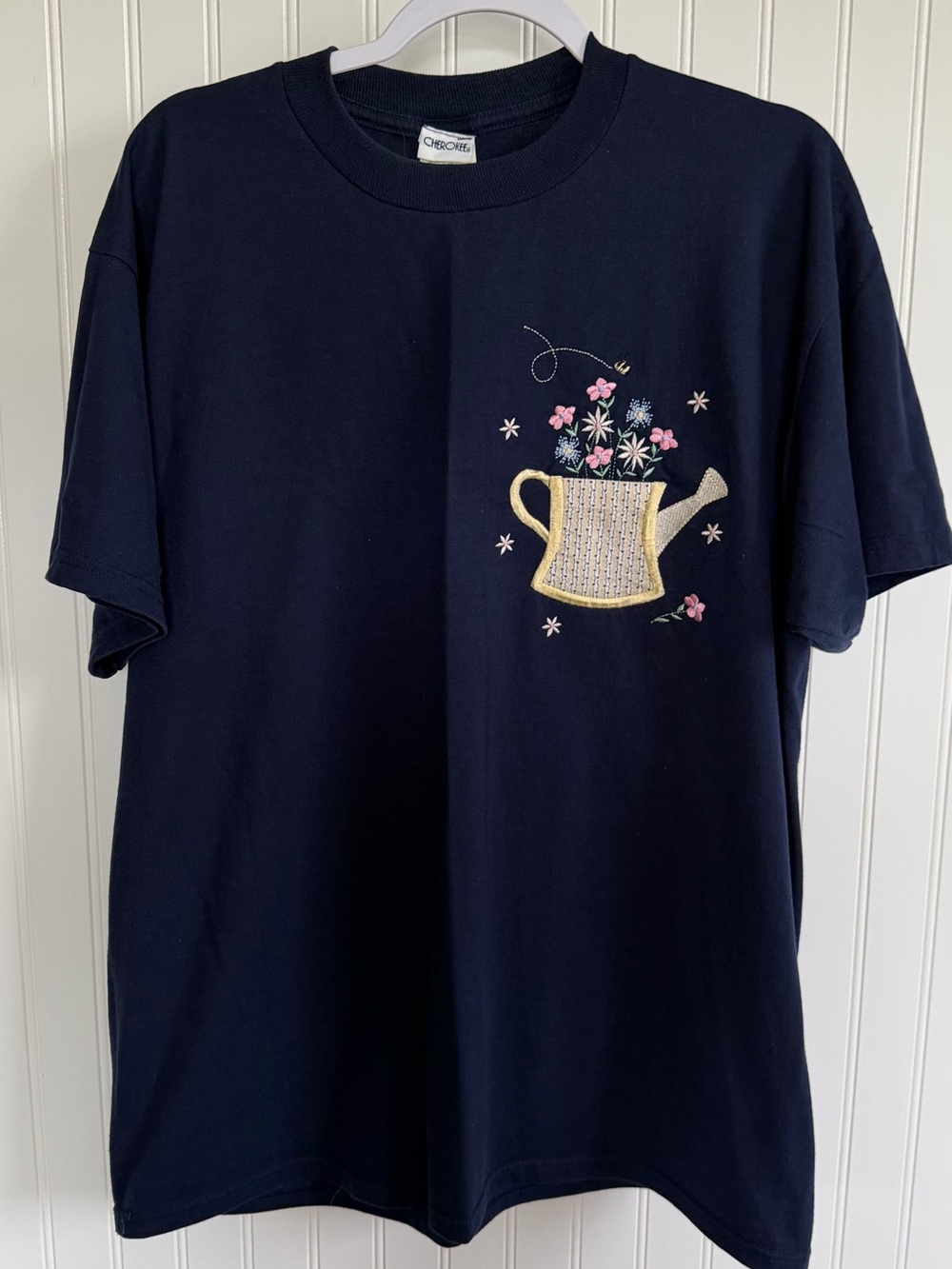 Embroidered Floral Watering Can Bee Navy Crewneck T-Shirt Women’s XL Granny Chic